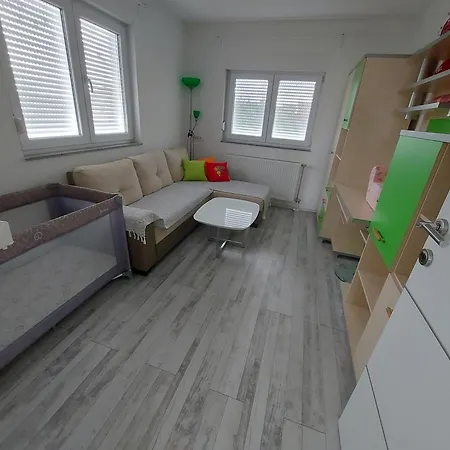 Tt Stan Na Dan Trn * Laktaši